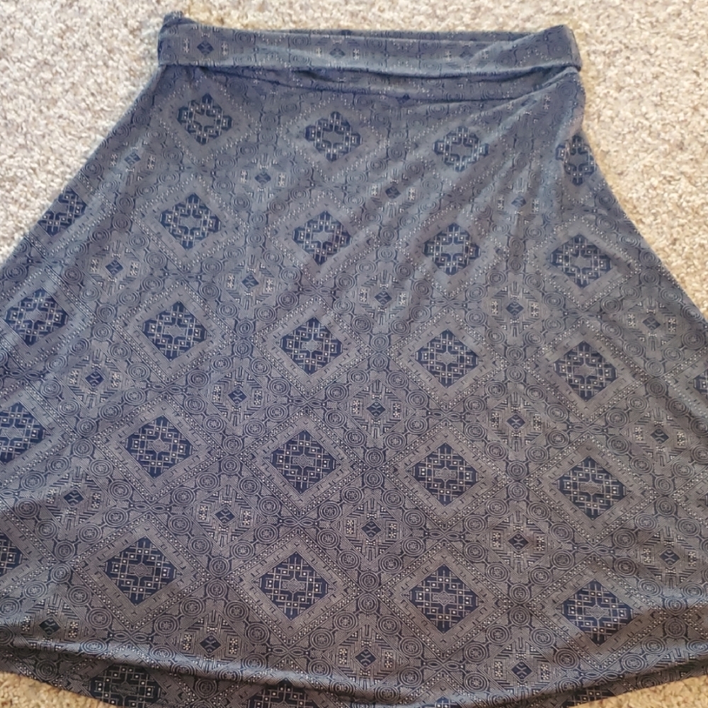 #AZ08 (CH) NWOT LuLaRoe Azure Midi A-Line Skirt